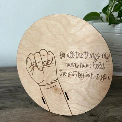 Wooden baby birth hospital bracelet commemorative plaque, circular carved newborn collection plaque
