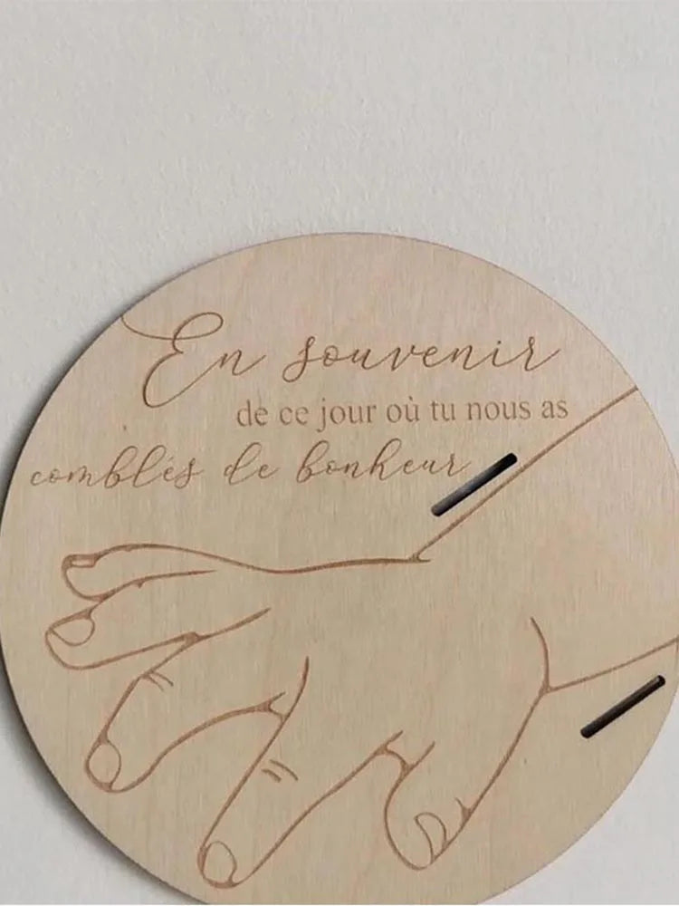 Wooden baby birth hospital bracelet commemorative plaque, circular carved newborn collection plaque
