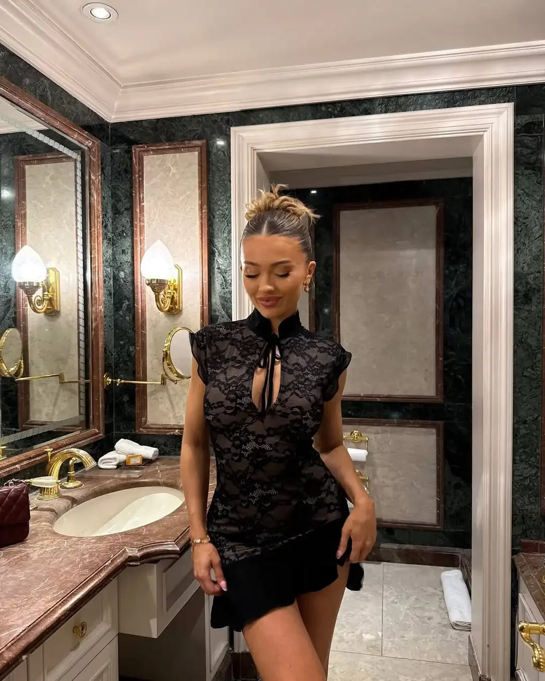 Fashion Lace Hollow Out Black Maxi Robe Chic Women High Slit Print See Trough Sleeveless Slim Dress New Lady Party Clubwear